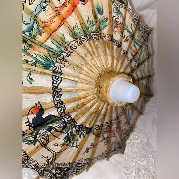 Authentic Vintage handmade Small Asian Art paper wood‎ shaft umbrella - Picture 3 of 11